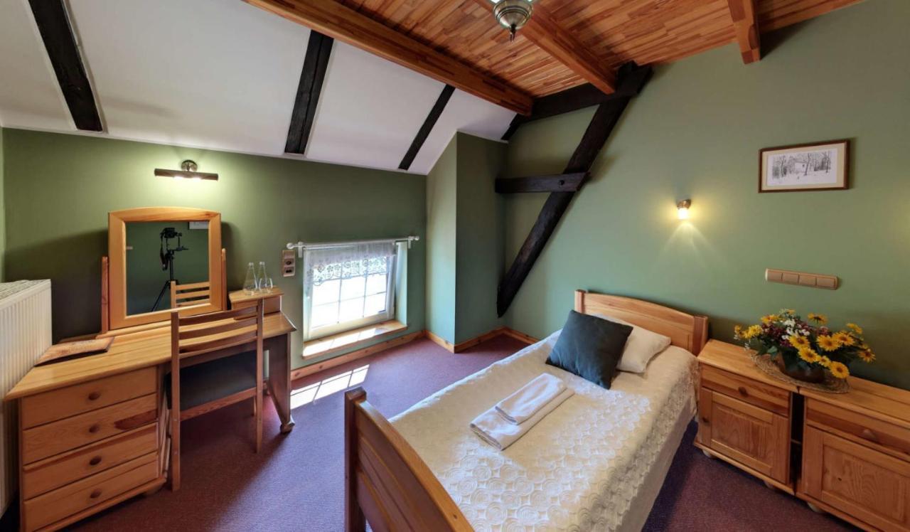 Hotel Stara Stajnia Pleszew Luaran gambar