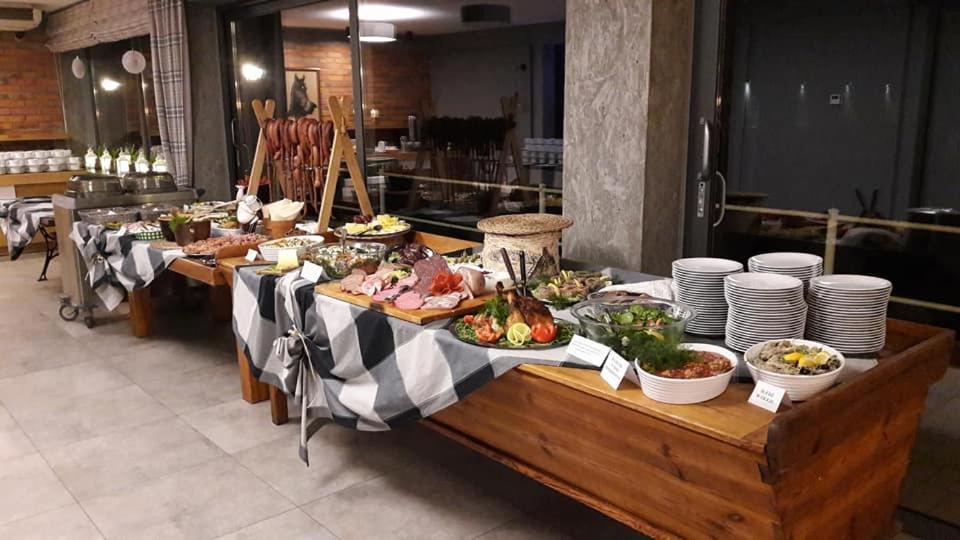 Hotel Stara Stajnia Pleszew Luaran gambar